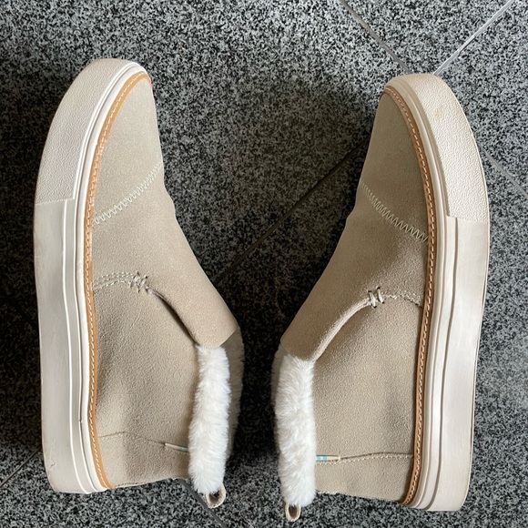 TOMS Women's, Paxton Sneaker size 7 women’s - Picture 3 of 4